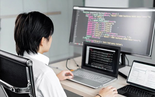 营口 ,php声明和调用变量的符号是什么？
